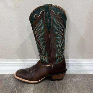 Ariat women’s boots Crossfire Picante boots size 8. Brand new